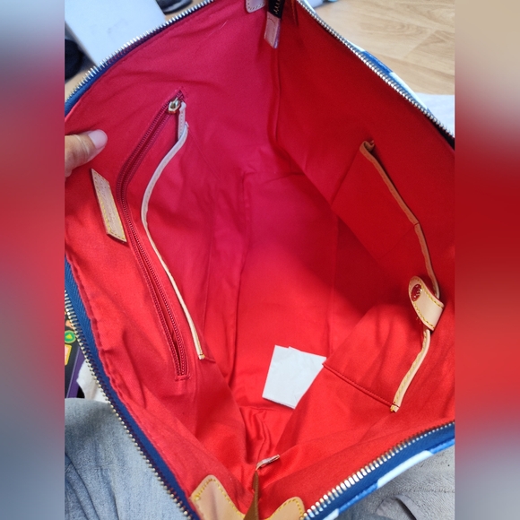 Dooney & Bourke Chevron Tote - Picture 9 of 16